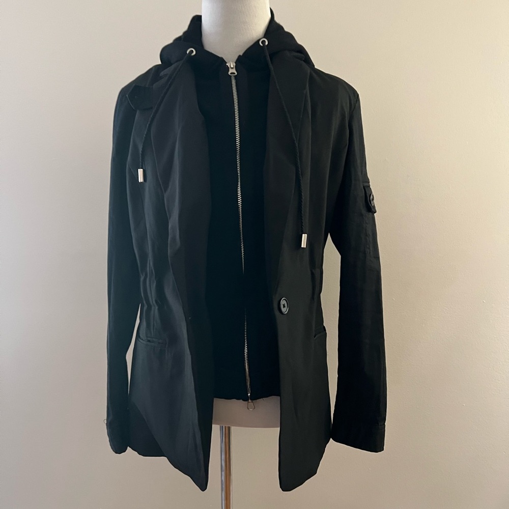 Fate blazer with removable dickie size Small